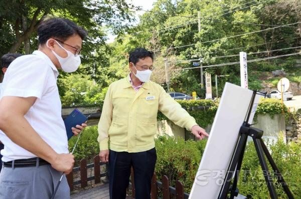 [크기변환]210809_여름 휴가철 맞아 수지구 고기동 계곡 방역 긴급 점검_사진(2).jpg