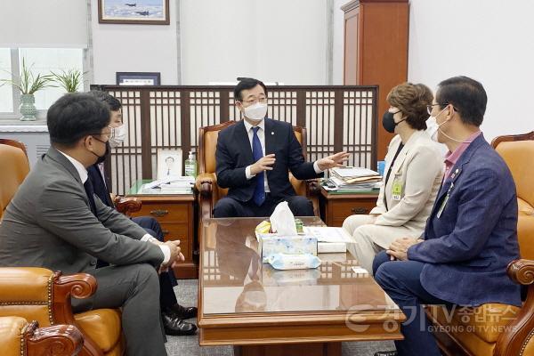 [크기변환]사본 -20210909_군지련, 소음대책지역 등고선 기준 확대 국회 국방위에 건의(2).jpg