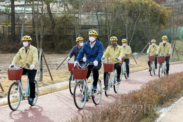 [크기변환]사본 -20211115_수원시의회, 수인선 하늘숲길 현장 점검 참여(2) (1).jpg