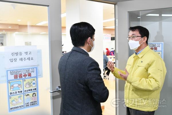 [크기변환]사본 -조청식 수원시 제1부시장, 팔달노인복지관·시립지동어린이집  현장 점검 1.jpg