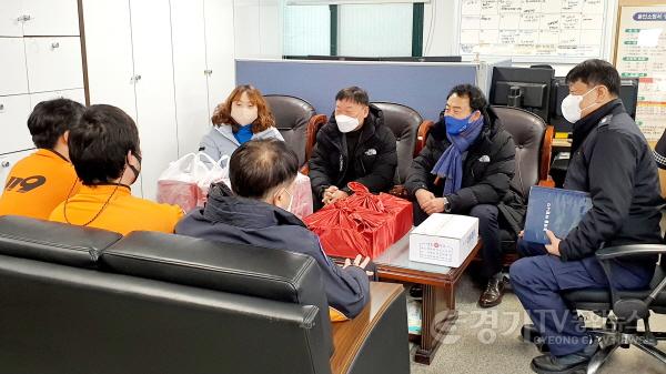 [크기변환]사본 -20211228_용인소방서 구갈119안전센터 현업근무자 애로사항 청취.jpg