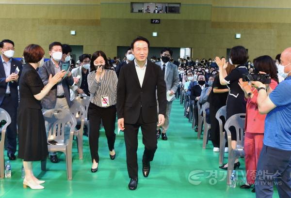 [크기변환]0701 임태희 경기도교육감, 학생 7천여 명 바람 경청하고 콘서트 함께 즐겨(사진2).JPG