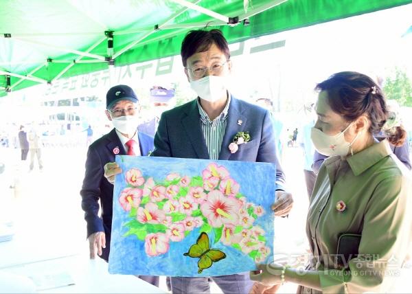 [크기변환]141.이민근 안산시장, 제13회 나라꽃 무궁화 축제 참석(2).jpg