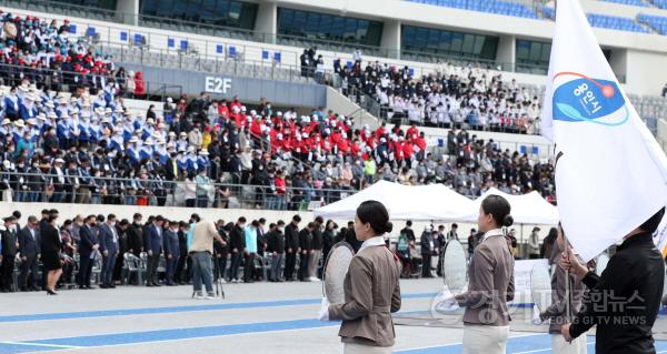 [크기변환]8-5. 제16회 경기도장애인생활체육대회 2022 용인 개회식 모습.JPG