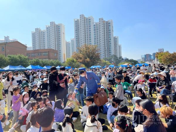 [크기변환]221016_동백1동, 제1회 동백1동 동민의 날 축제 동동데이 열어_사진(1).jpeg