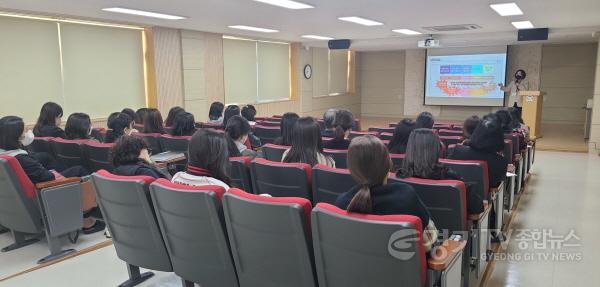 [크기변환]사진1(수원교육지원청, 학교로 찾아가는 청렴갑질 예방교육).jpg