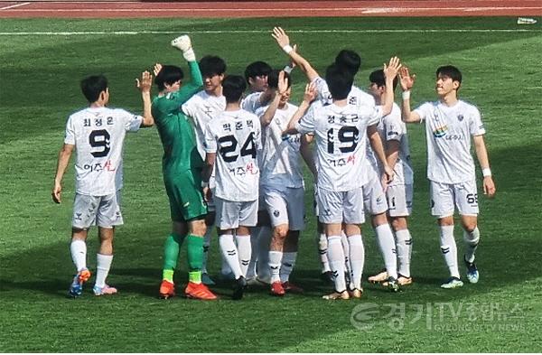 [크기변환]사본 -추가01- 여주FC, 전주시민축구단 상대로 5대1 대승 거둬 (2).jpg