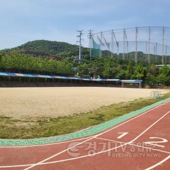 [크기변환]1-1. 용인특례시가 인조잔디 조성 사업을 지원하는 초당고등학교 운동장 모습.jpg