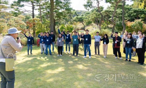 [크기변환]20231006 용인특례시의회 의원연구단체 용인특례시 바로알기2, 에버랜드 비타민 캠프 벤치마킹(2).jpg