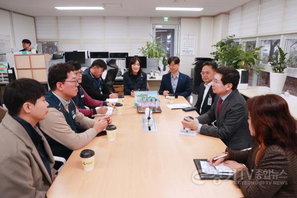 [크기변환]4-2. 이상일 용인특례시장이 지난 3일 용인특례시공무원노동조합을 방문해 새해인사를 나눴다.jpg