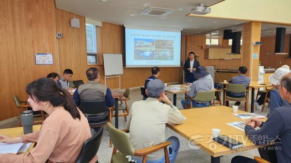 [크기변환]5-2. 지난 27일부터 28일까지 용인시농업인단체협의회가 주관한 찾아가는 농업 실용 용접기술 습득 교육 현장 모습.jpg