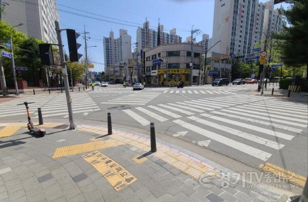 [크기변환]3-1. 토월초등학교 어린이 보호구역 일반 횡단보도 모습.jpg