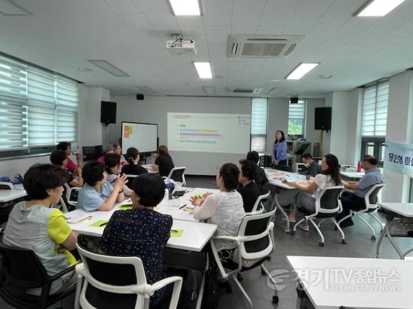 [크기변환]4-2. 기흥구 서농동 주민자치위원회는 용인형 마을자치학교 교육을 진행했다.JPG