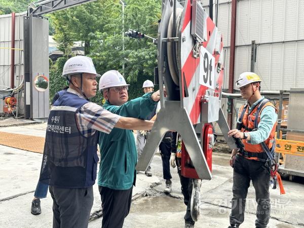 [크기변환]2-2. 수원시, 태풍 대비 타워크레인 설치 공사현장 25개소 특별점검.jpg