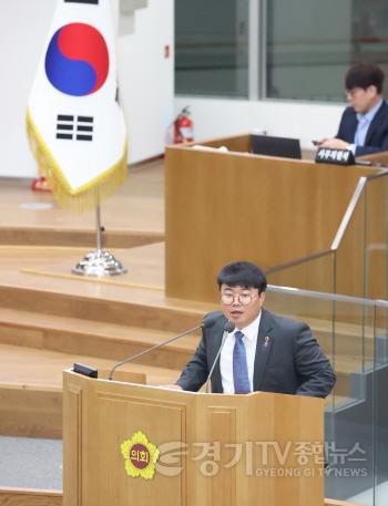 [크기변환]240801 유호준 의원, ‘경기도 협치수석 및 협치보좌관 경질 요구 관련, 국회 무시한 각 부처장관 해임촉구 건의안 제출할 것 (2).jpg