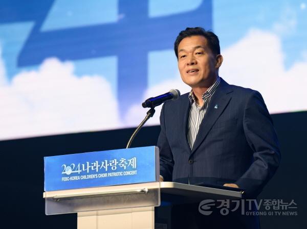 [크기변환]2. 이재준 수원시장, 극동방송 주최 ‘2024 나라사랑축제’에서 개회선언.jpg