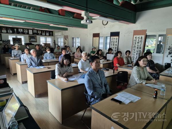 [크기변환]3-1. 용인특례시는 19일 수지구 상현동 심곡서원 산앙재(교육관)에서 ‘심곡서원 역사공원 조성 주민설명회’를 열었다..jpg