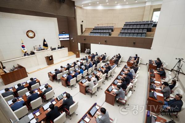 [크기변환]20240905 용인특례시의회, 제286회 임시회 제2차 본회의 열어(2).jpg