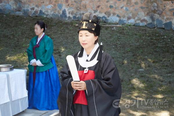 [크기변환]20240930 용인특례시의회 유진선 의장, 용인향교 석전대제 초헌관으로 참여(3).jpg