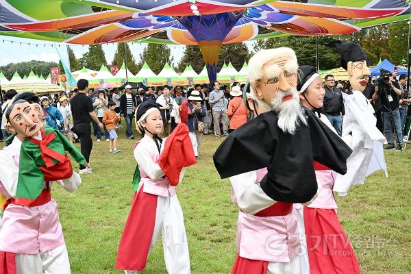 [크기변환]1.2024 바우덕이 축제 화려한 시작 (4).jpg