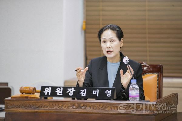 [크기변환]사진 3) 발언 중인 김미영 위원장.jpg