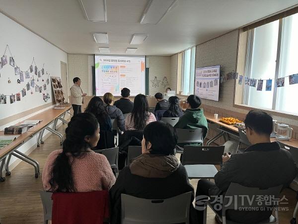 [크기변환]3. 3일 중앙동 도시재생현장지원센터에서 열린 중앙동 도시재생 주민제안공모사업 성과공유회.jpeg