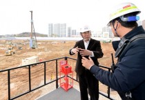 [경기티비종합뉴스] 오산시의회 성길용 의장,  세교2지구 주택건설현장 방문·점검