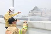 [경기티비종합뉴스] 화성 공장화재 현장 찾은 김동연  “가용자원 총 동원해 신속하게 화재진압 해달라”