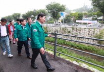 [용인티비종합뉴스] 이상일 용인특례시장, ‘마북천’ 방문…수질과 시민의 보행 안전 상태 점검